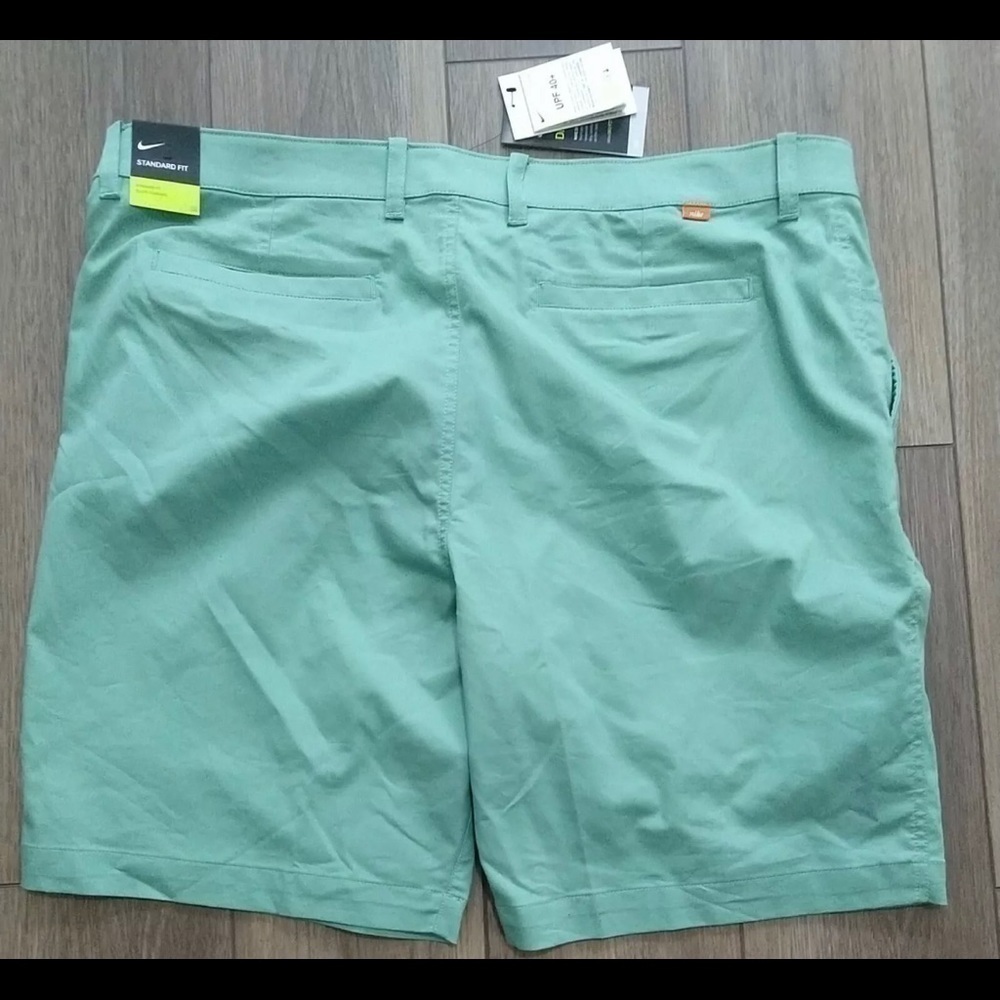Men's Nike DA4139-316 Golf Shorts, Size UPF 40+, Green, New with Tags - Picture 9 of 12